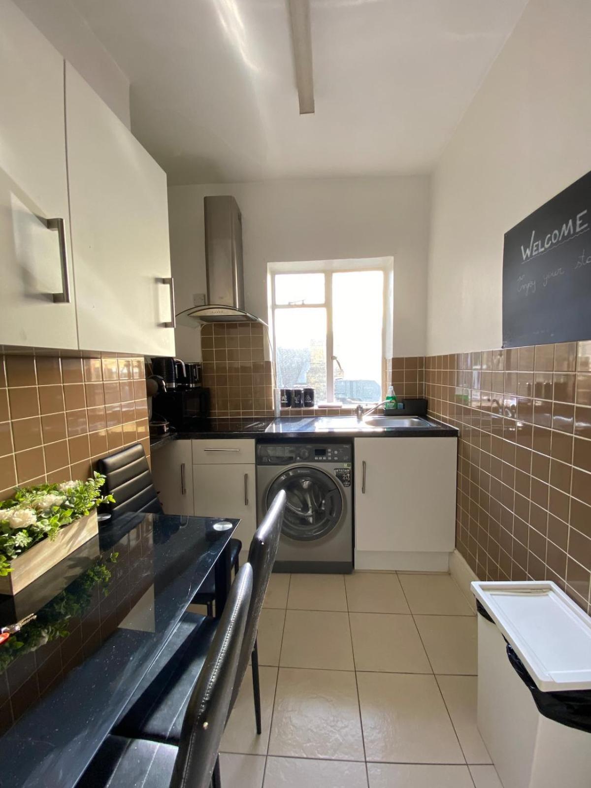Lovely 2 Bed Flat In Soho! London Kültér fotó