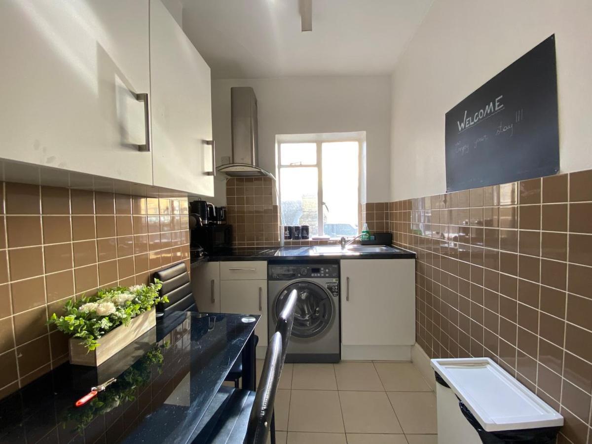 Lovely 2 Bed Flat In Soho! London Kültér fotó